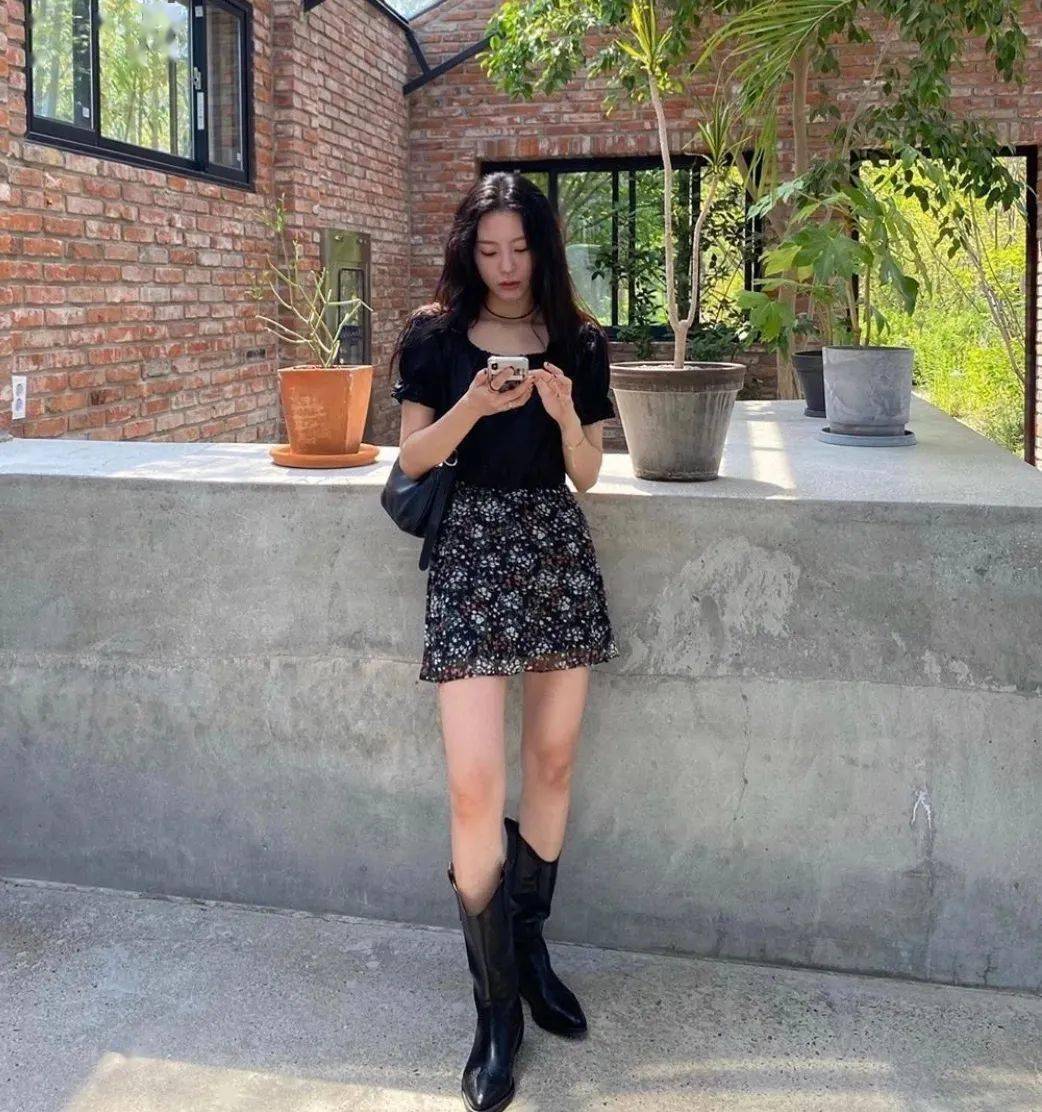 梨型身材女生穿衣服记住“4不要”，特别是第2种，真的很显胖！