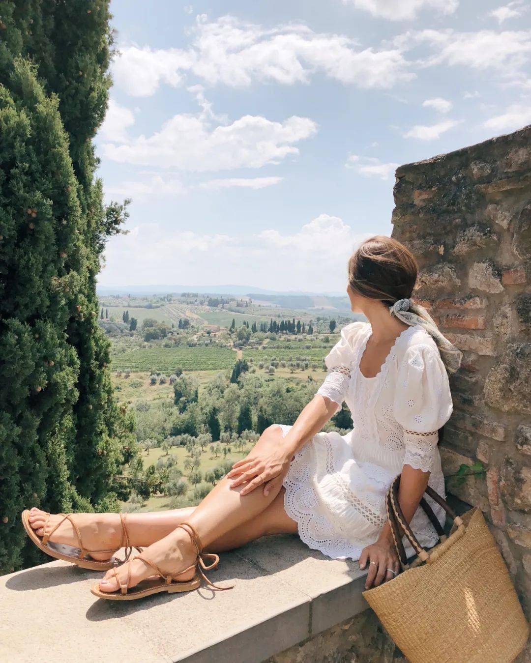 “连衣裙+凉鞋”=2020最in最时髦cp，今夏不穿简直白过了！