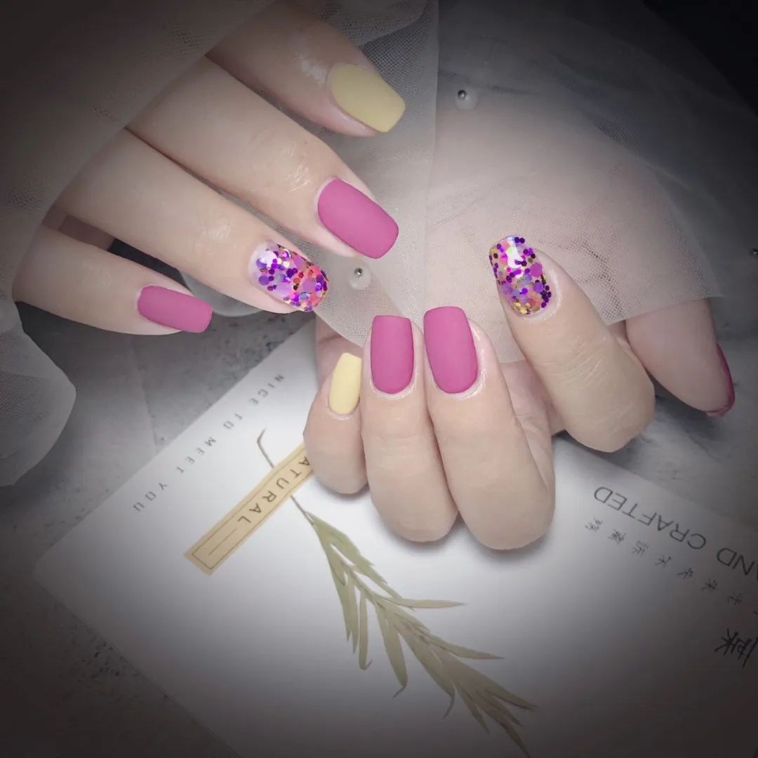 本周精选美甲，看看她们都做了什么款