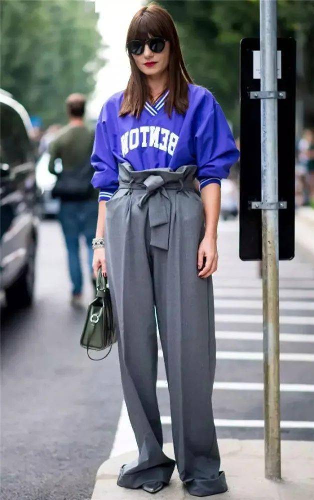 梨型身材女生穿衣服记住“4不要”，特别是第2种，真的很显胖！