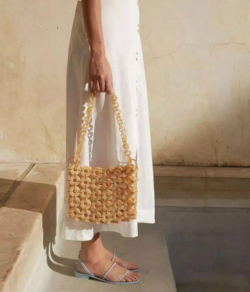 “连衣裙+凉鞋”=2020最in最时髦cp，今夏不穿简直白过了！