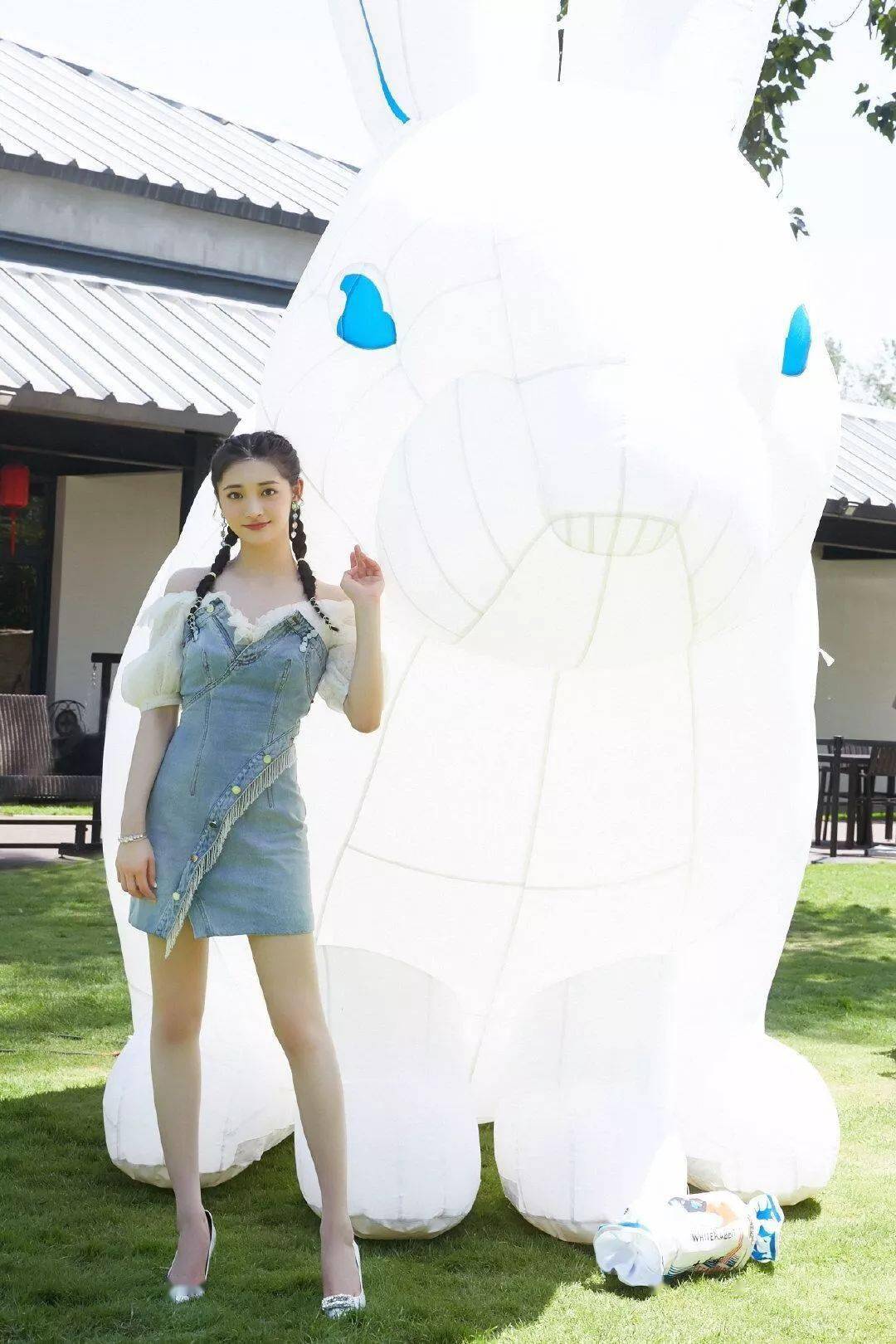 跟着明星学穿搭，今年流行这4种穿搭！