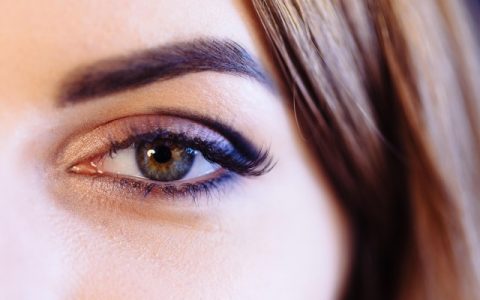 睫毛突然变长了怎么回事，，你了解它的生长期吗