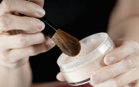 散粉在哪个步骤用，散粉颜色如何选择