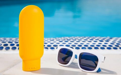 过期防晒的用处，防晒霜过期还能用吗