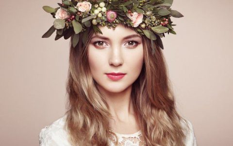 自己怎么卷头发，在家DIY卷发方法技巧，不用再去美发店了