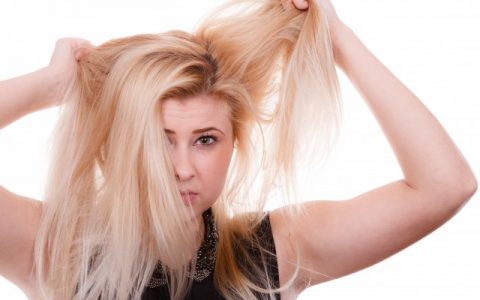 秋冬头皮干燥头屑多怎么办，6个小妙招帮助你