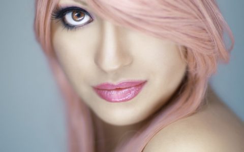 额头两边头发少适合什么刘海，3款超级流行