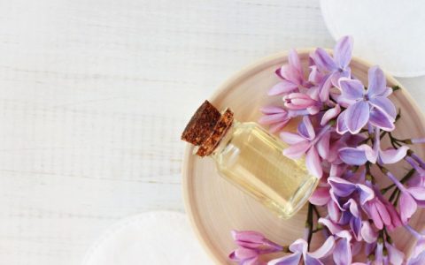 脸部精油怎么用效果好，详解几种正确的使用方法