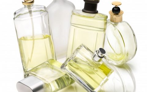 男士香水喷哪里合适，教你正确的使用方法