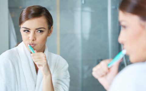 怎样美白牙齿，原来这么简单就可以了