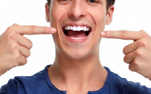 解析牙齿有黄垢怎么办，如何缓解口腔问题