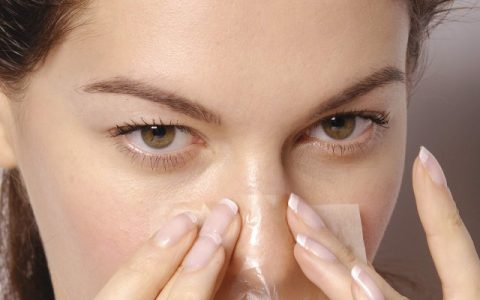 如何按摩鼻子使鼻梁挺起来，，有哪些需要我们注意的