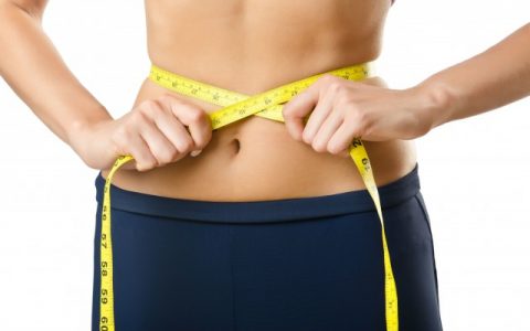 怎么样才能瘦肚子上的赘肉，三招教你轻松恢复苗条身材