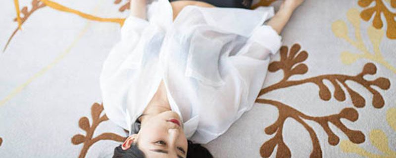 夏季怎么避免皮肤变黑 给皮肤时刻进行密集保护