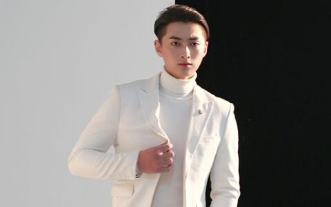 男生单眼皮如何画眼妆