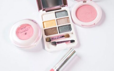 化妆如何看起来不脏 这些小技巧要知道