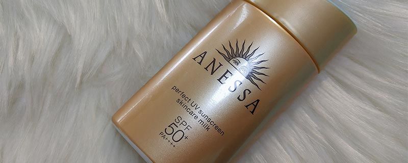 身上涂了安耐晒防晒怎么卸