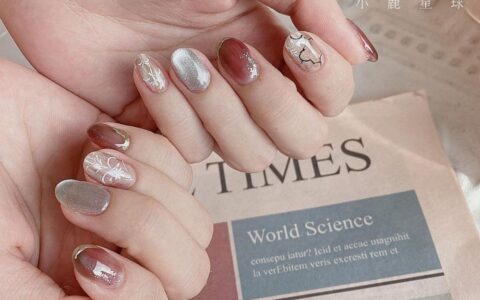 【美甲2020图片】超过60款秋冬大热「枫叶+焦糖色」美甲提案！色调温柔、有气质！