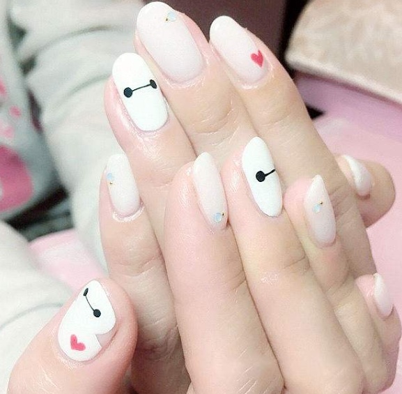  2020新款个性手绘美甲图片 个性手绘美甲怎么做