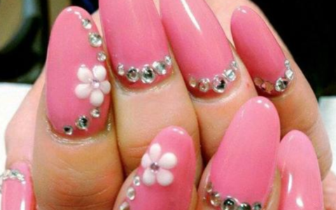 好看的法式甜心新娘美甲 法式甜心新娘美甲怎么做