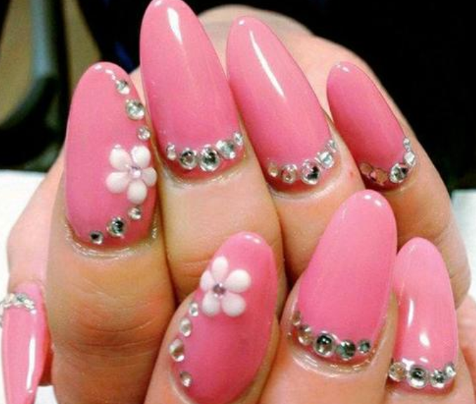  好看的法式甜心新娘美甲 法式甜心新娘美甲怎么做