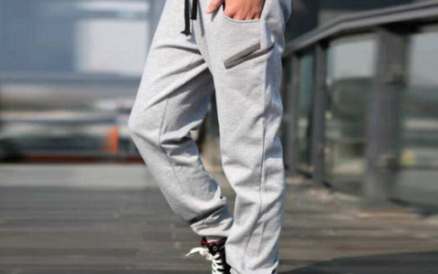 男生夏天怕晒穿什么裤？男生夏天适合穿的运动长裤