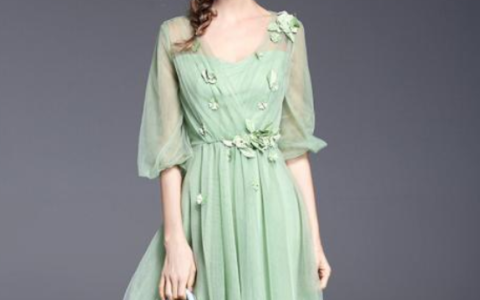 夏天穿什么颜色清爽还时髦？薄荷绿是最佳选择！