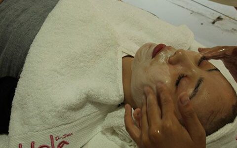 t字区出油毛孔粗大怎么办