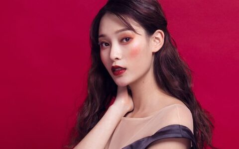 如何能让头发柔顺有光泽