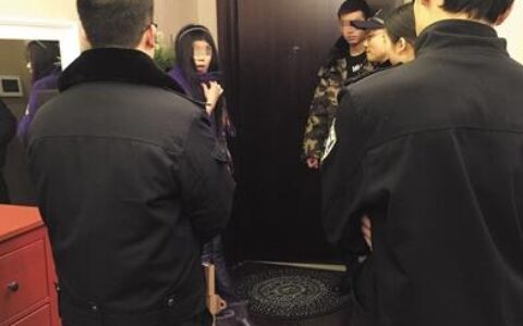 【图】粉丝闯男星家洗澡，裸身泡澡等主人回来