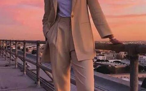 西装裤配什么上衣比较好 简单的西装裤也能穿出风情