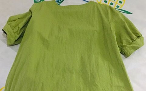 牛油果绿色上衣怎么搭配裤子 时尚不冲突