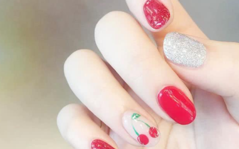 在家如何不用卸甲油也能把指甲卸掉？这方法10个人9个不会