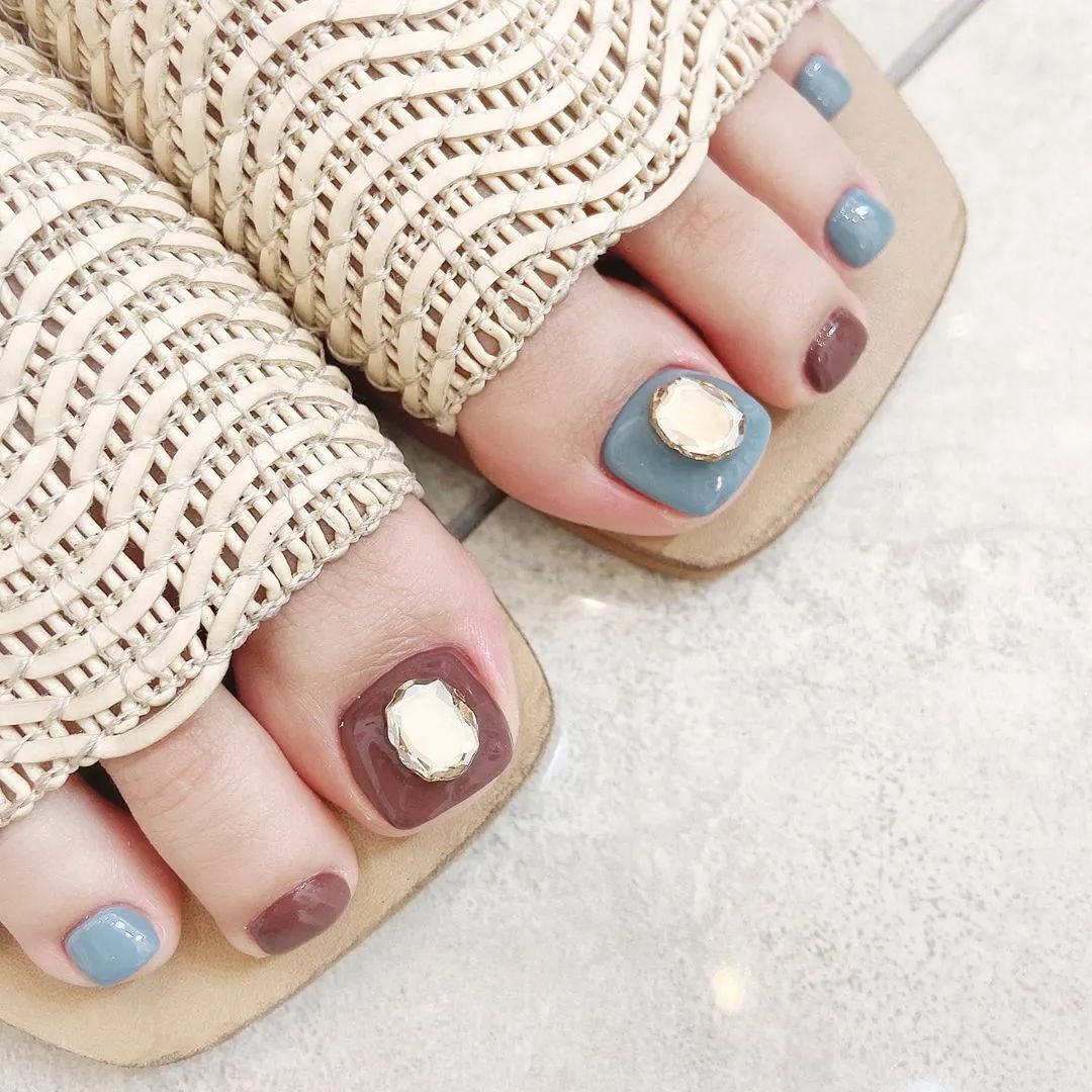 入秋后的第一杯奶茶与最后一款脚甲