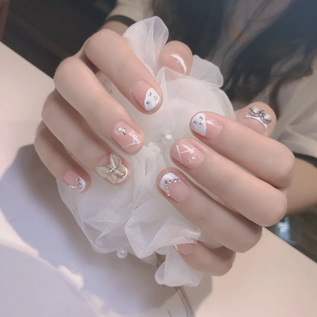 8月份（2020）最多人喜欢的80款热门美甲！