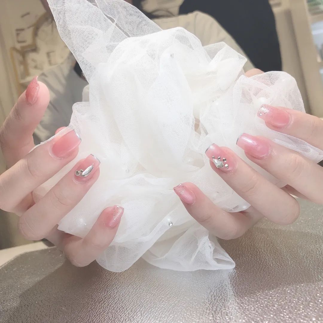 一飞美甲推荐的仙女们必备之清透感美甲