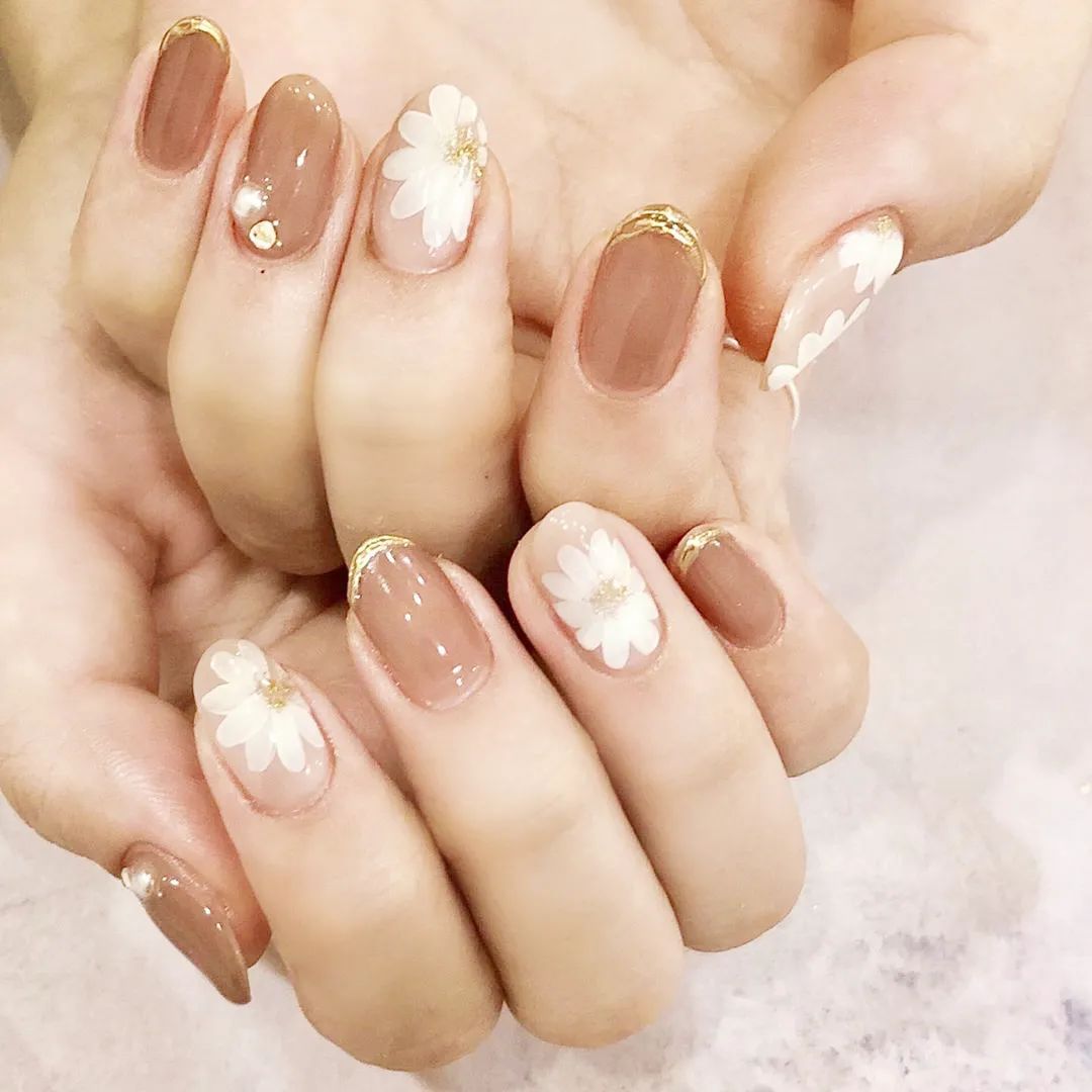 金秋国庆搭配复古长岛冰茶美甲，简直美醉了