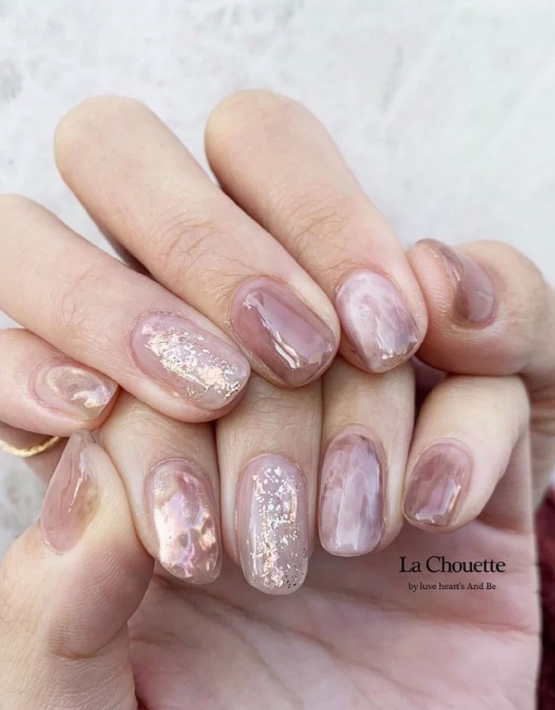 【秋季美甲】大热「焦糖奶茶色」美甲提案！酒红南瓜色超显白、气质焦糖杏色晕染插图(14)