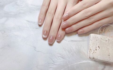 指甲转新衣！10张梦幻粉色猫眼石美甲！仙女最爱！