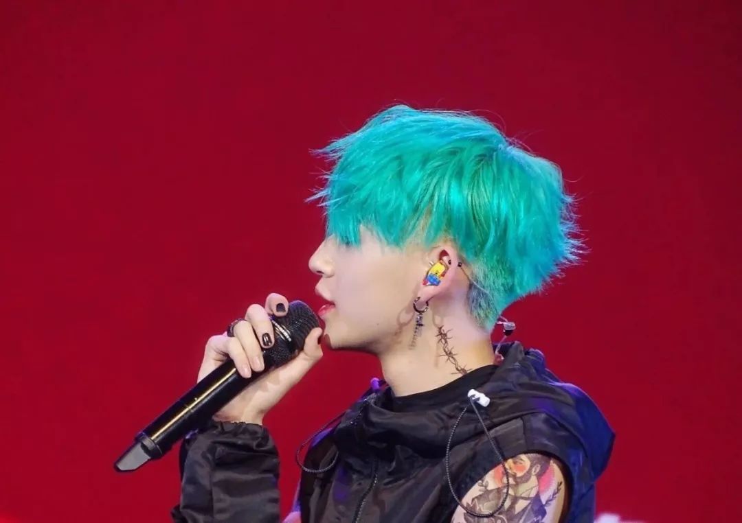 比纹身更上瘾的是美甲？男Rapper执迷的美甲癖太帅了！插图(23)