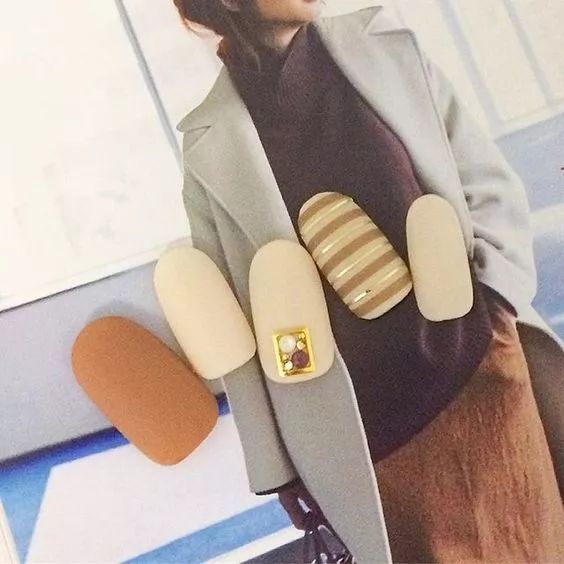 美甲如何配衣服？插图(42)