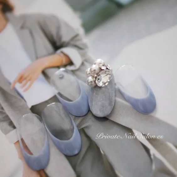 美甲如何配衣服？插图(35)