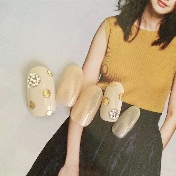 美甲如何配衣服？插图(37)