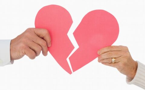 女生把你所有都拉黑了是怎么回事，，让你知道她在想什么