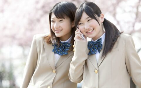 不要自作多情，过了四十岁不论性别，都不要再自作多情了