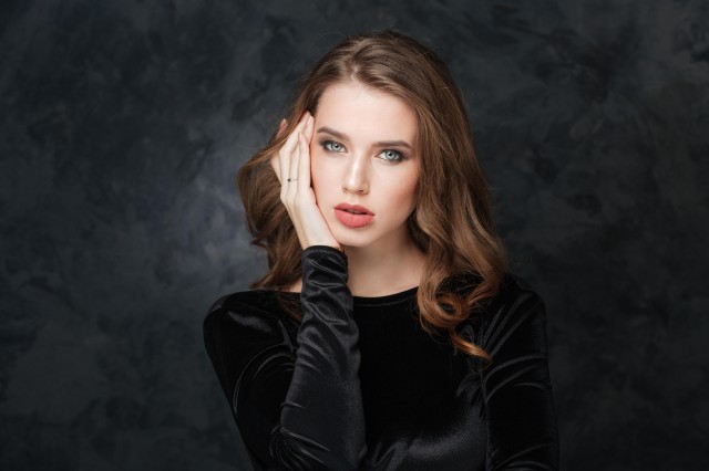 四十岁女人寂寞的表现有哪些，为大家全面分析一下她的心理