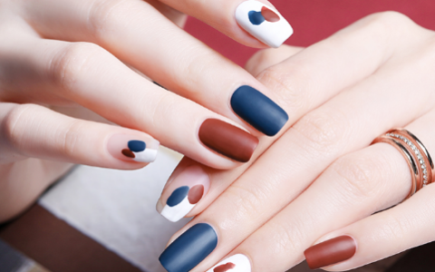 女生美甲怎么卸你真的了解吗？方法都在这了！