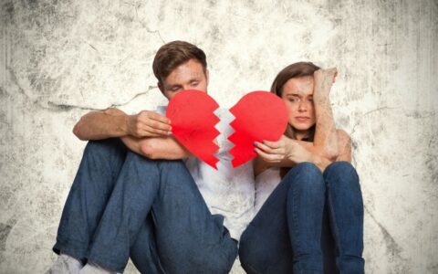 放手不爱你的人，从来都不是损失