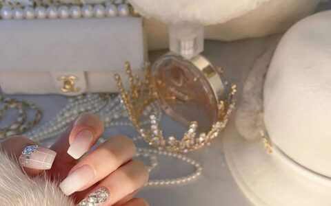 「名媛」做什么美甲？